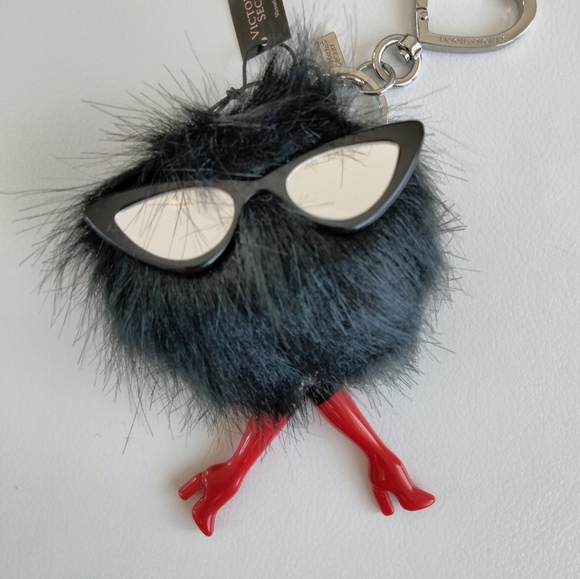 Victoria's Secret Keychain - Picture 2 of 3